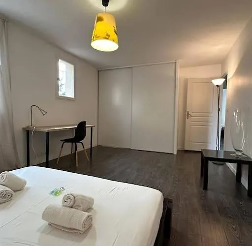 Lägenhet Constance 3 - Spacieux En Dernier Etage Antibes