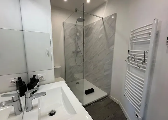 Constance 3 - Spacieux En Dernier Etage Antibes